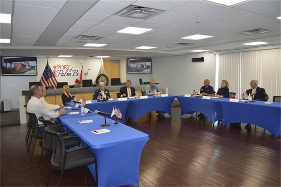 Senator Rick Scott and panelists during roundtable discussion