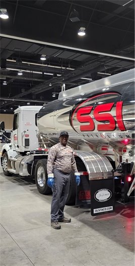 Starfleet truck driver Bogan Cotton