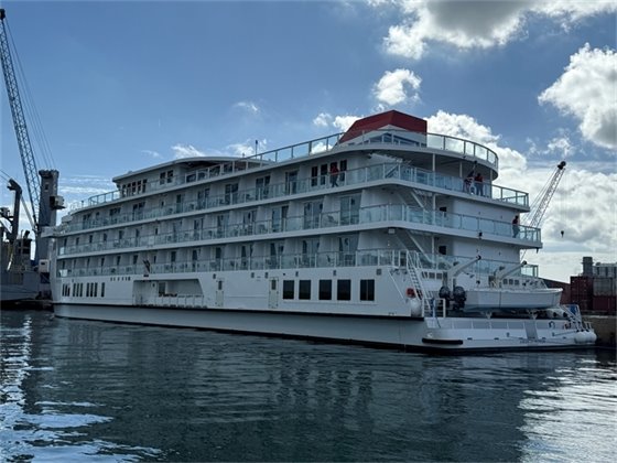 American Cruise Line Pioneer cruise ship