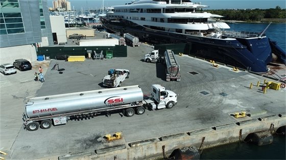 SSI filling up yacht