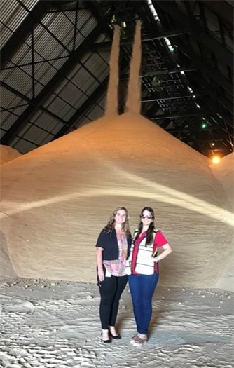 Mary Blakeney and Yaremi Farinas