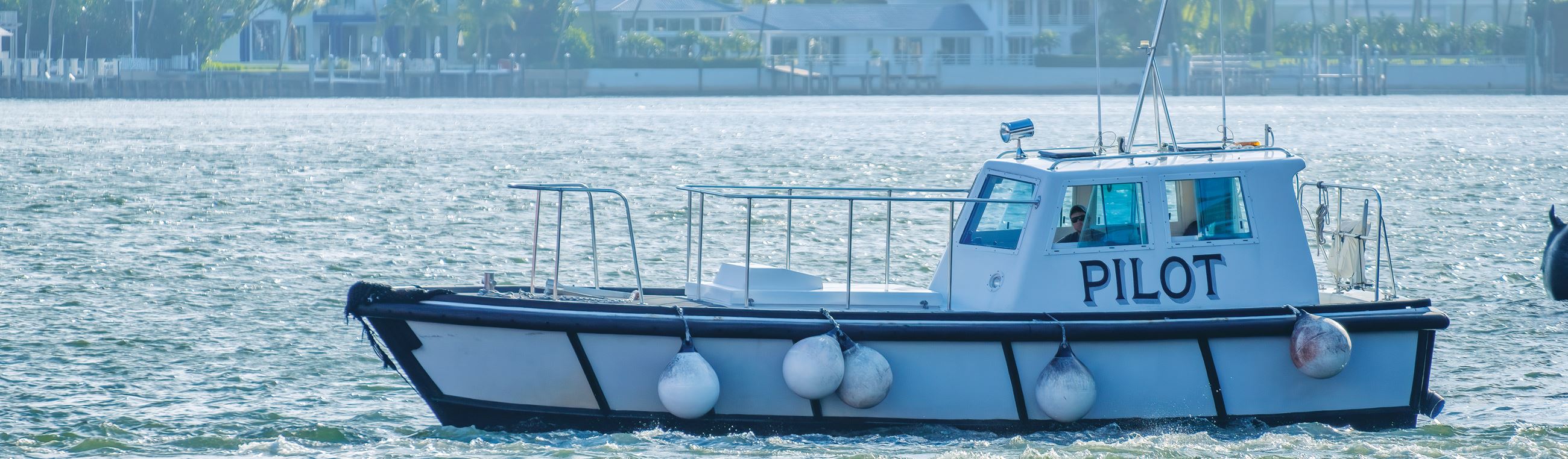 Harbor pilot boat