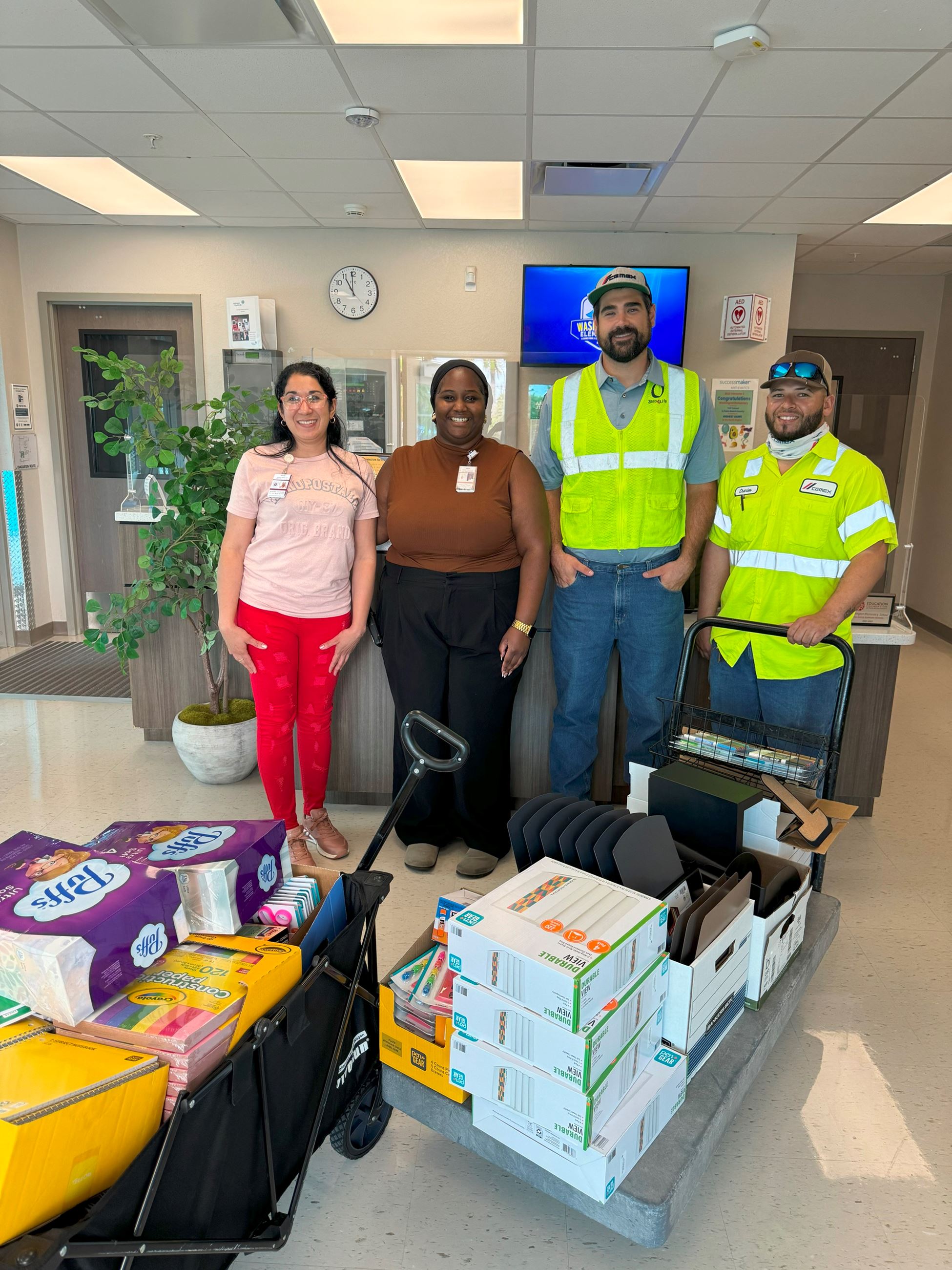 CEMEX team and Washinton Elementary teacher Miss Fernandez